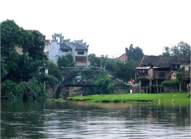 组建消防站、招募服务队 青海消防撑起地震安置点“防护伞”